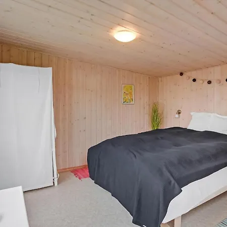Casa vacanze Awesome In With 3 Bedrooms And Wifi 2