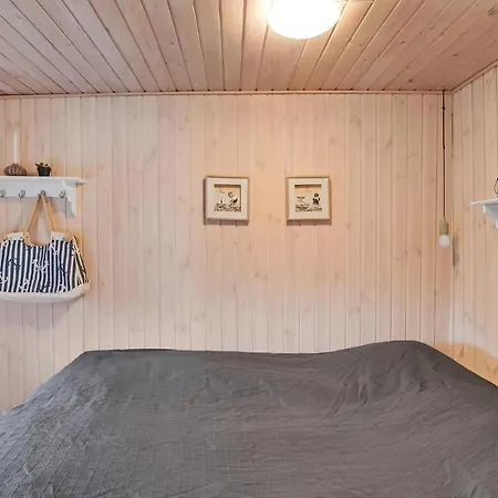 Casa vacanze Awesome In With 3 Bedrooms And Wifi 2